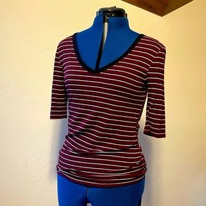 Quarter sleeve T 🖤❤️